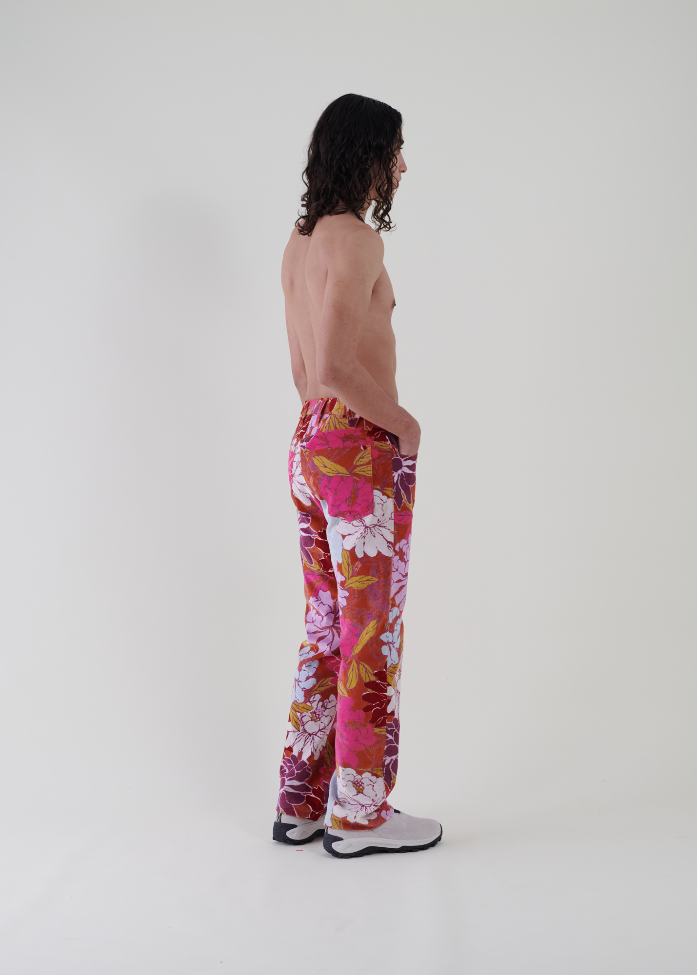Sustainable fashion with upcycled cotton corduroy trousers from Aldwin Teva William