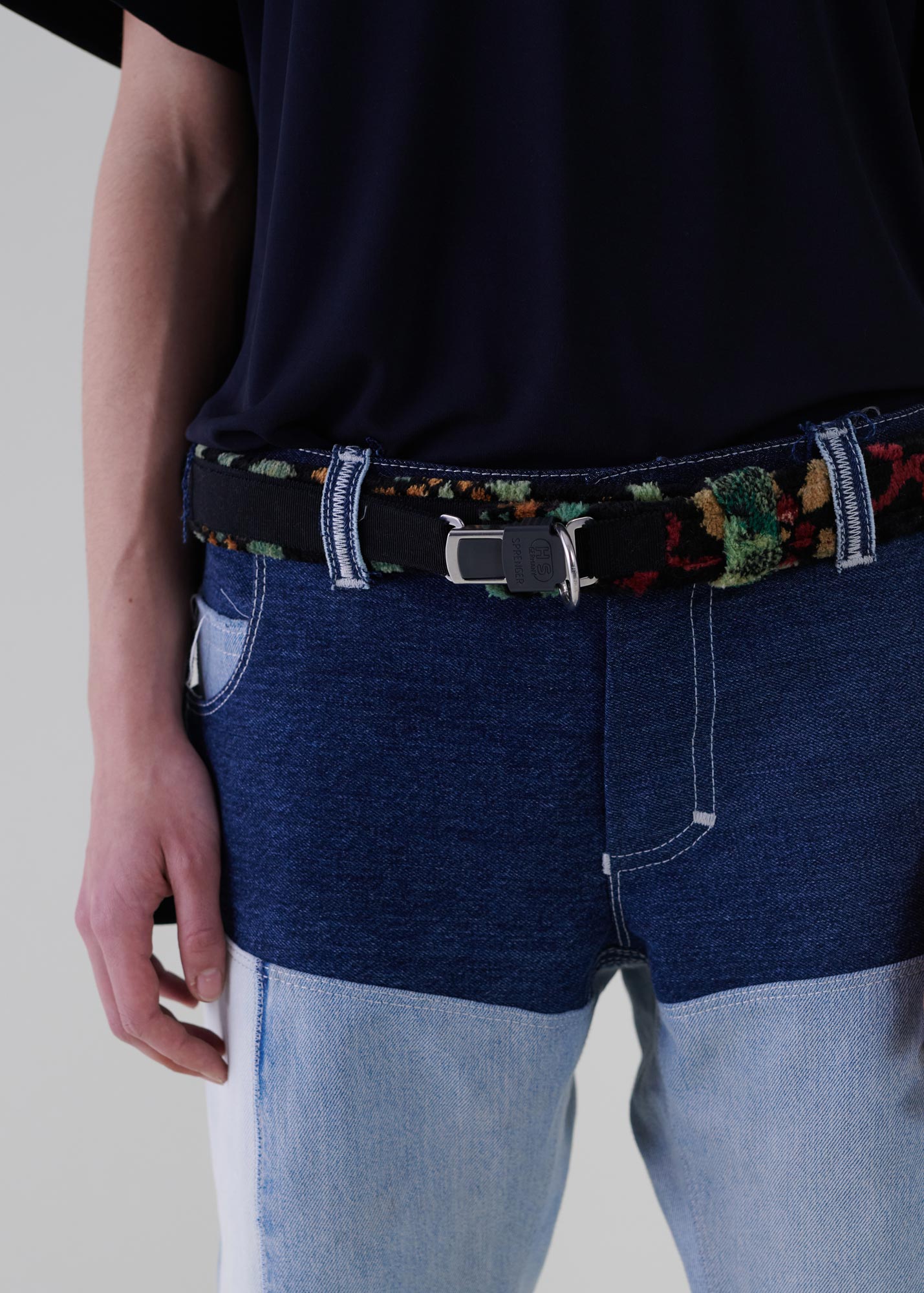 Sustainable fashion with upcycled tapestry belt from Aldwin Teva William